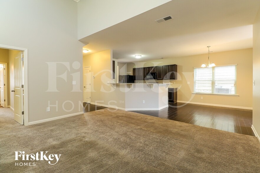 Building Photo - 730 Galveston Way