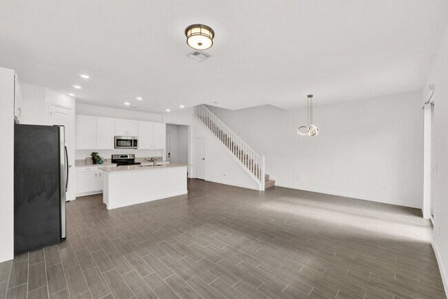 Building Photo - 4989 Navali Dr