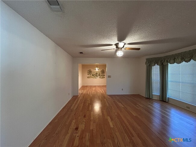 Building Photo - 11 La Mesa Dr