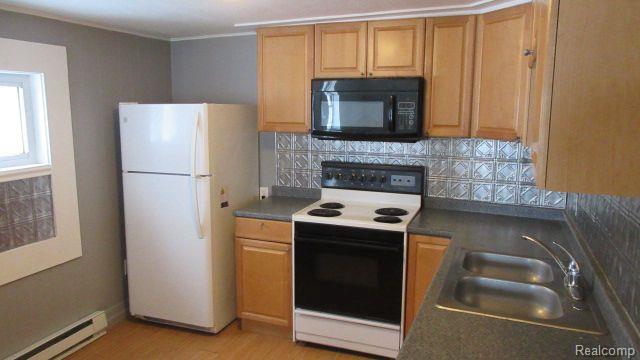 Building Photo - 301 S East St