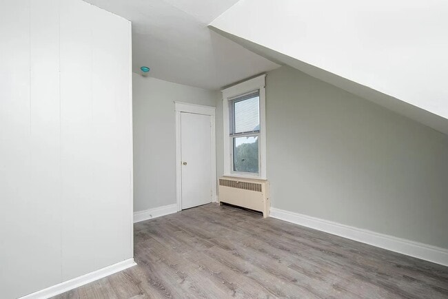 Building Photo - 857 7th Ave