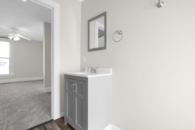 Building Photo - 131 S 2nd St