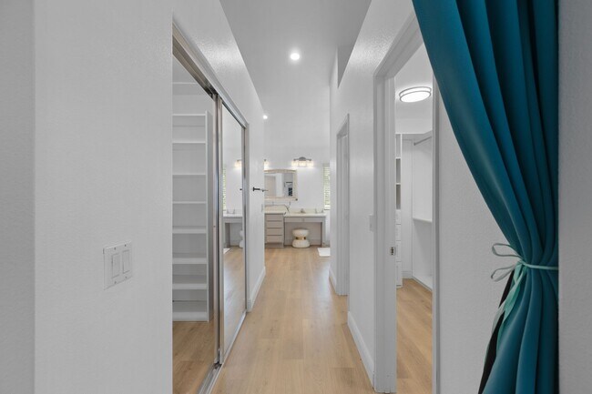 Building Photo - 26523 Starling Ct