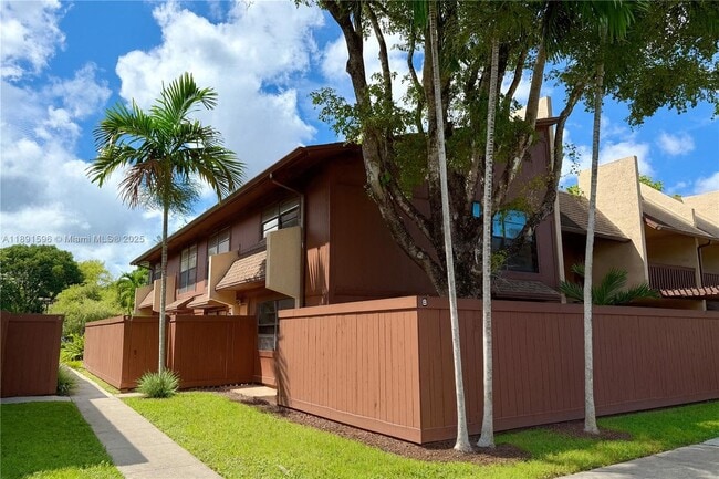 Primary Photo - 6451 SW 116th Ct