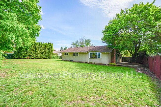 Building Photo - 7104 Louisiana Dr