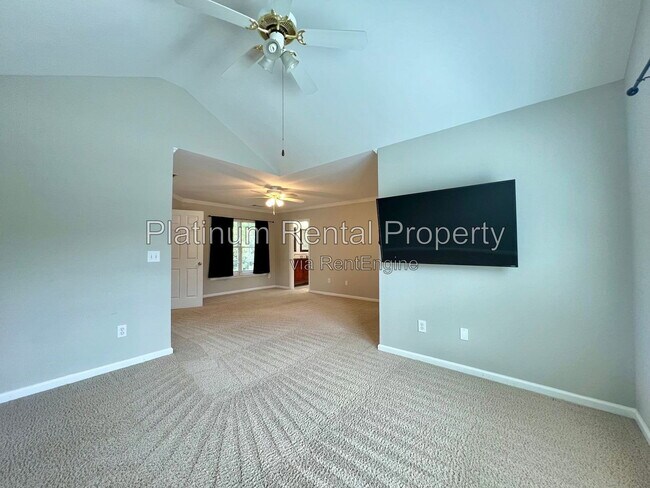 Building Photo - 2980 Highland Pass