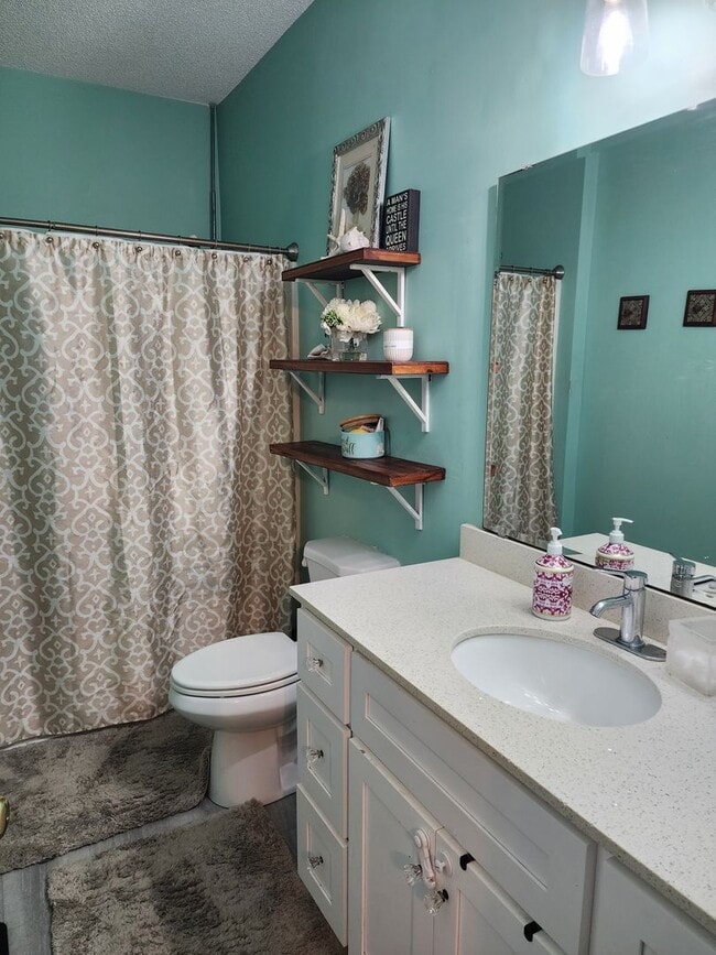 Building Photo - ~~~ LORDS CREEK ~~~