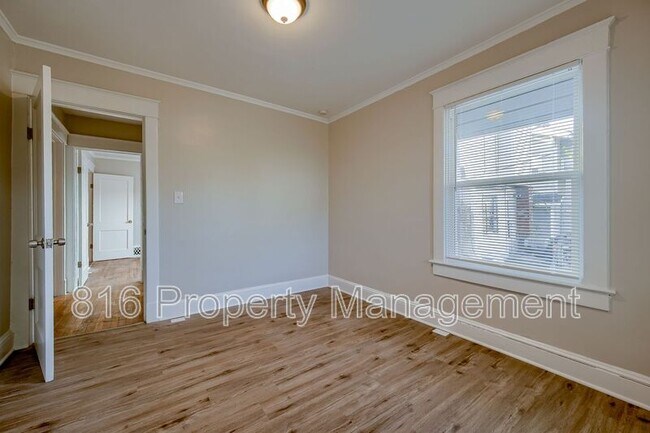 Building Photo - 3935 Agnes Ave