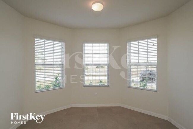 Building Photo - 440 NW 15th Terrace