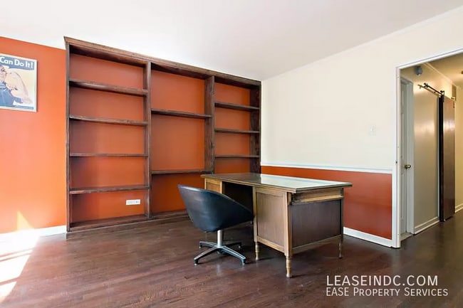 Building Photo - 1257 Delaware Ave SW