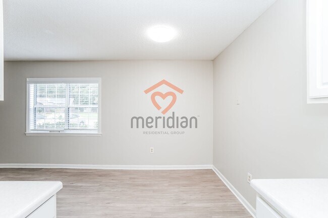 Building Photo - 2 bed / 1 bath ~ Ladson, SC Move-In Today!