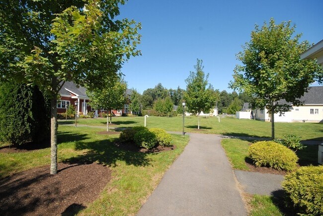 Building Photo - 19 Brigham Farm Ln