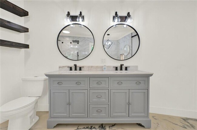 Building Photo - 3270 Brookview Dr