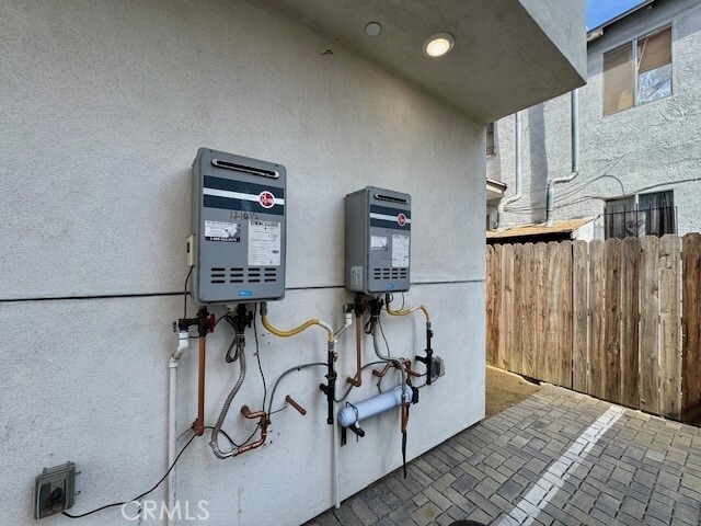 Building Photo - 1212 Fedora St