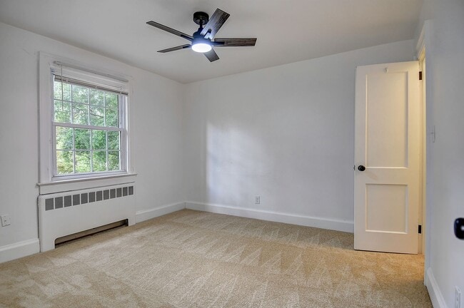 Building Photo - FOR RENT- PORTSMOUTH!