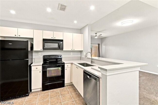 Building Photo - 15417 Bellamar Cir
