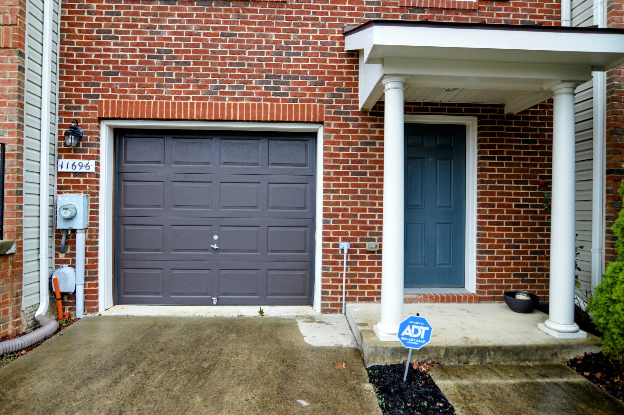 Garage and Enteance - 11696 Palm Desert Pl