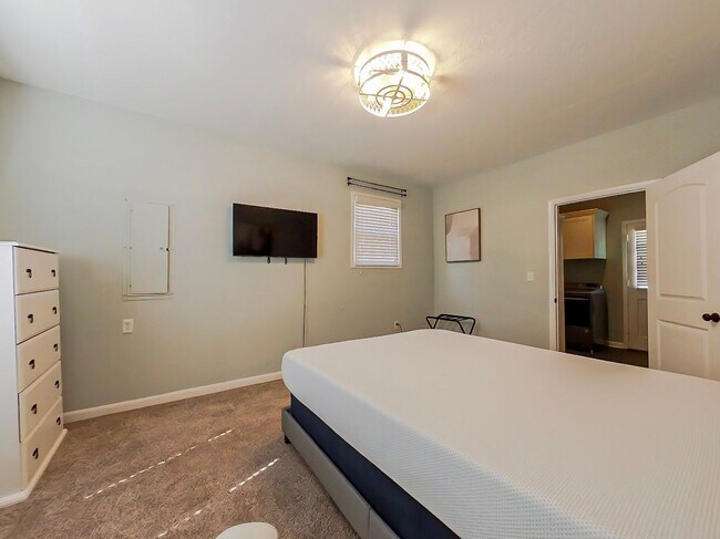 Building Photo - Furnished 4 Bedroom Rental in National Hills. Available now!