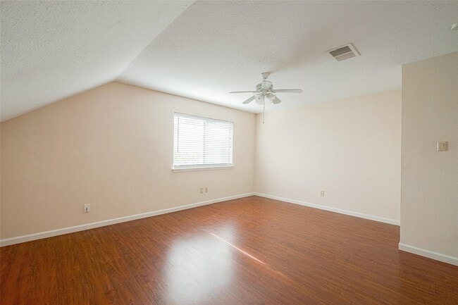 Building Photo - 703 Turtle Creek Dr