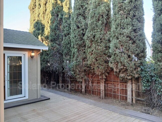 Building Photo - 318 Ridgecrest Cir