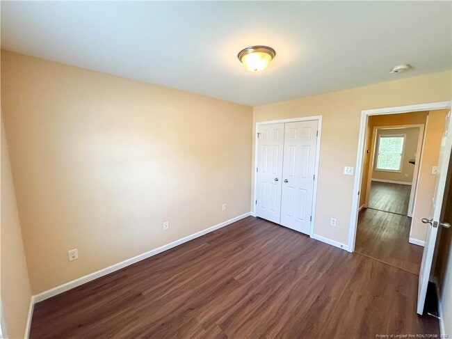 Building Photo - 865 Fairfield Cir