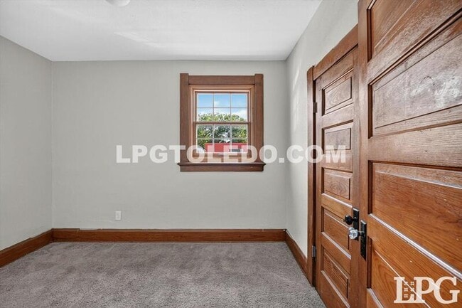 Building Photo - 3318 Stickney Ave