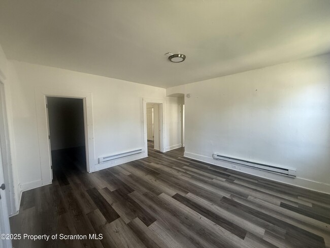 Building Photo - 602 Prospect Ave
