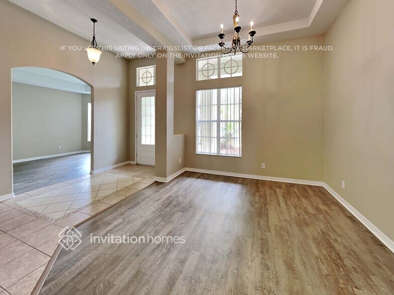 Building Photo - 2306 Fountain Grass Dr