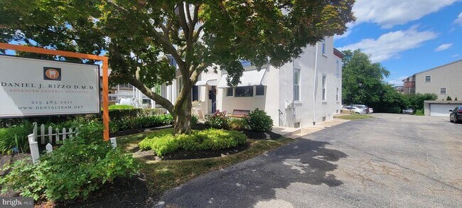 Building Photo - 8155 Ridge Ave