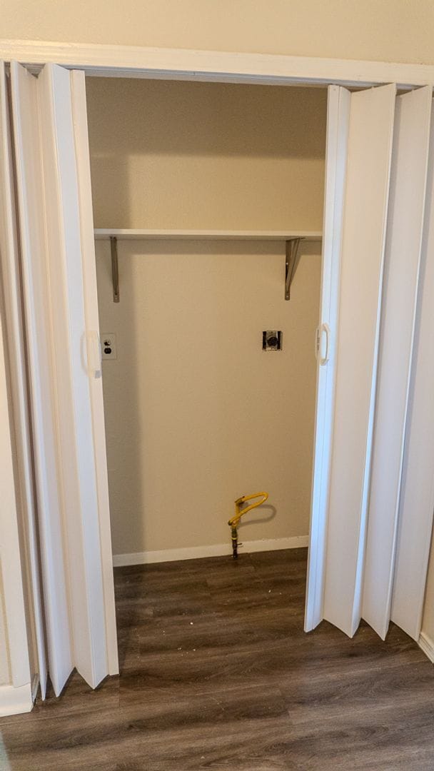 Building Photo - Lovely 2-Bedroom Townhouse in Central Toledo
