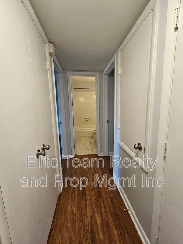 Building Photo - 4604 Coronado Dr