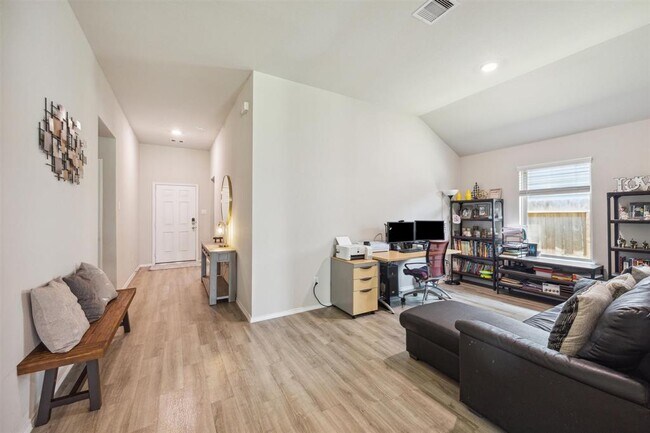 Building Photo - 6414 Fiddlewood Thicket Ln