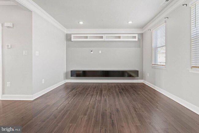 Building Photo - 7086 Executive Way