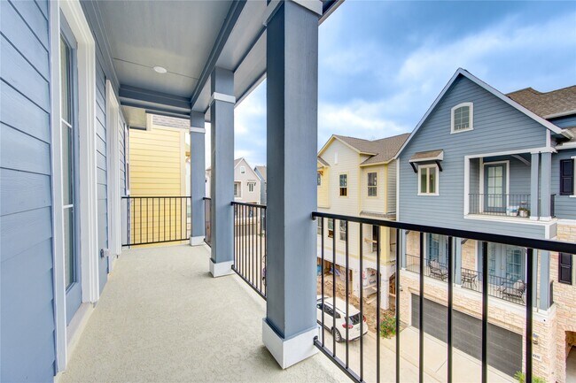 Building Photo - 1417 Adell Rose Ln