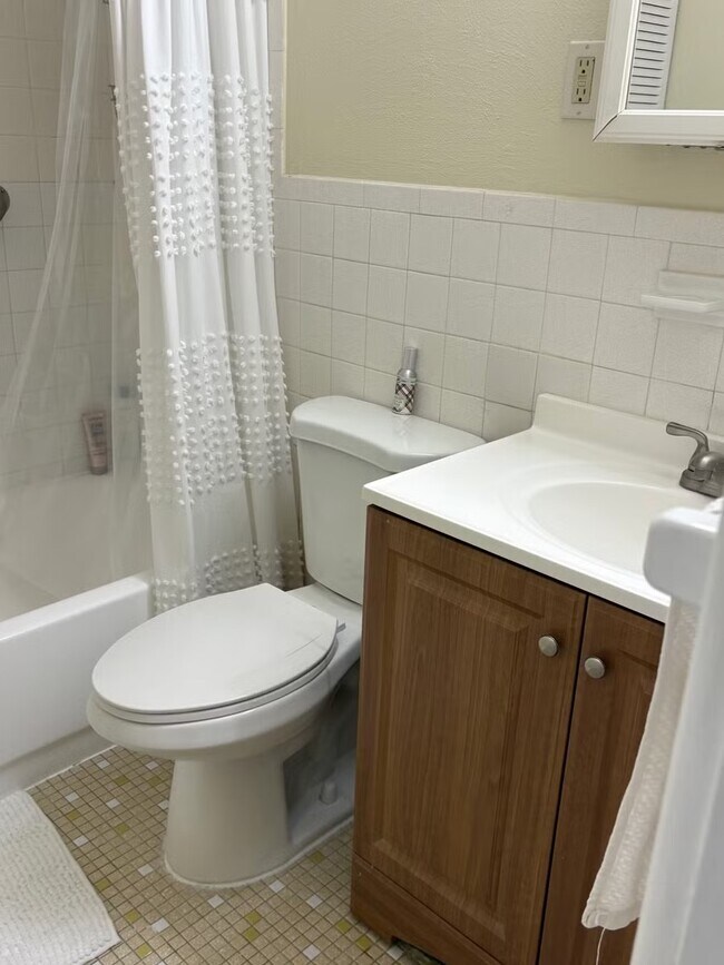 Building Photo - Mayflower Landing