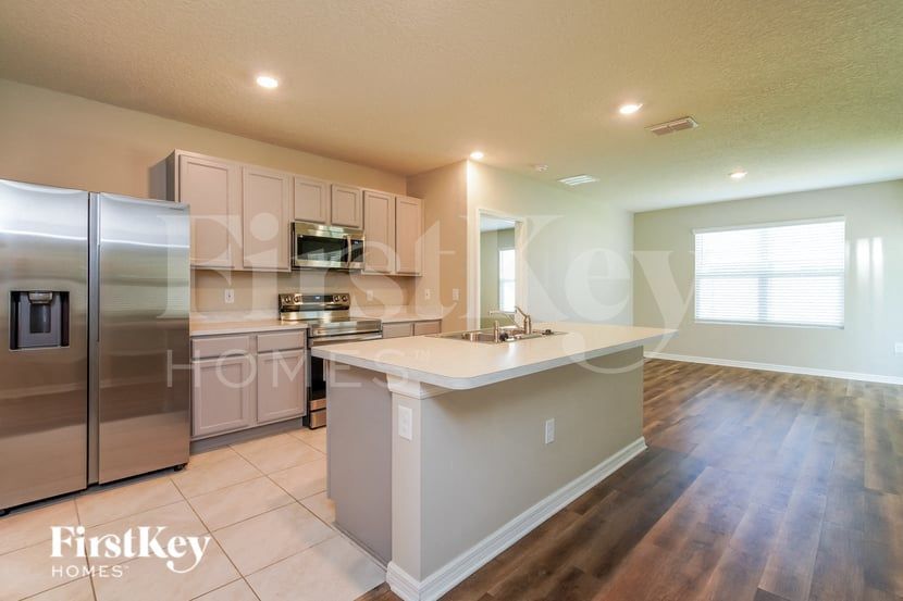 Building Photo - 2741 Grand Central Ave