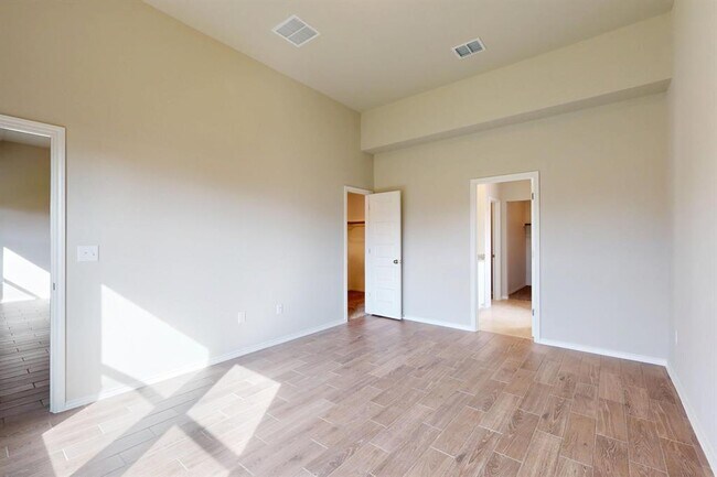 Building Photo - 4509 Beacon Bay Dr