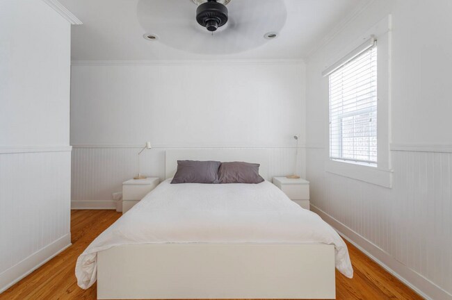 Building Photo - 1020 Havenhurst Dr