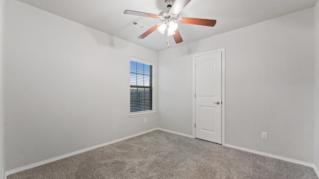 Building Photo - "Delightful 4-Bed Bentonville Haven with C...