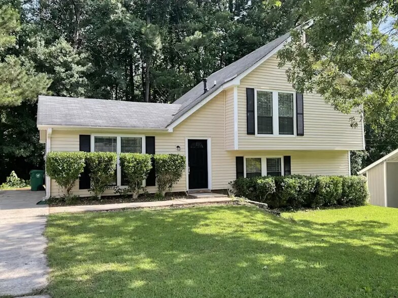 Primary Photo - 2416 Leslie Brook Dr