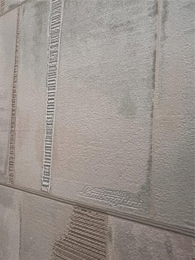 Building Photo - 10431 NW 82nd St