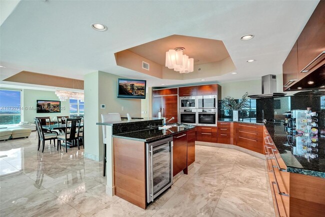 Building Photo - 101 S Fort Lauderdale Beach Blvd