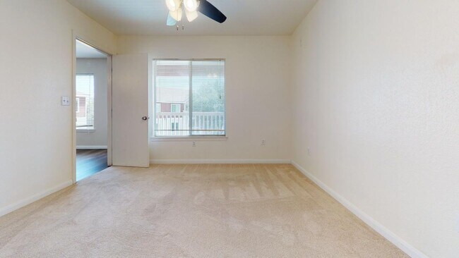 Building Photo - University Place Condo - Building 515, Unit 201