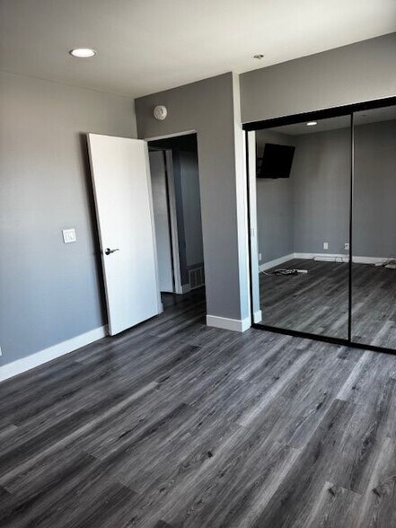 Building Photo - 6117 E Seaside Walk