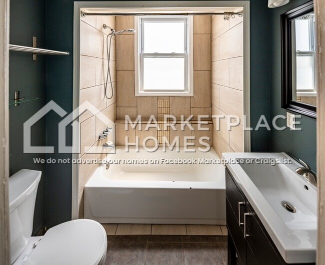Building Photo - 2922 Hackberry St