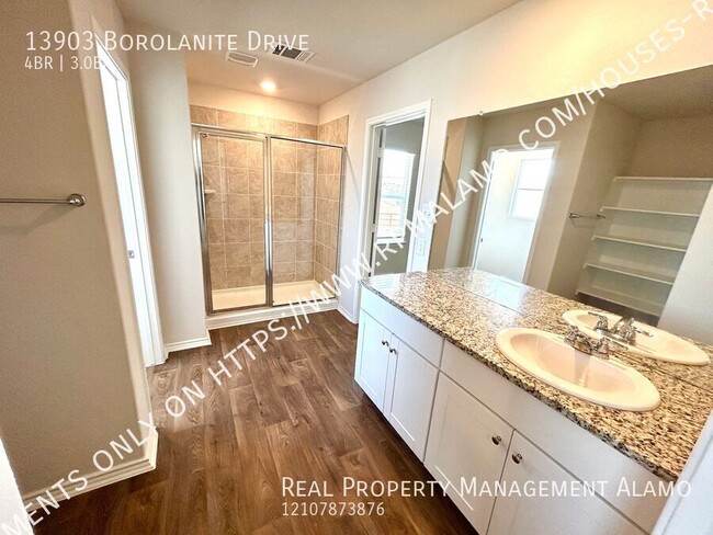 Building Photo - **MOVE-IN SPECIAL** Available Now! 4 Bedro...