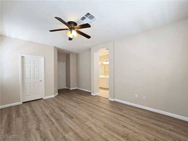Building Photo - 200 Tayman Park Ave