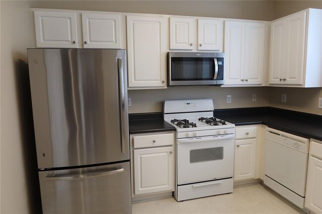 Building Photo - 2515 Longcourt Cir