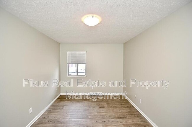 Building Photo - 593 Baldwin Rd