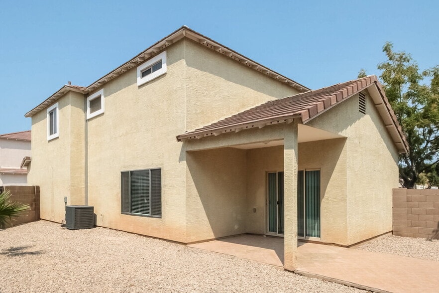 Building Photo - 1575 E Baylor Ln